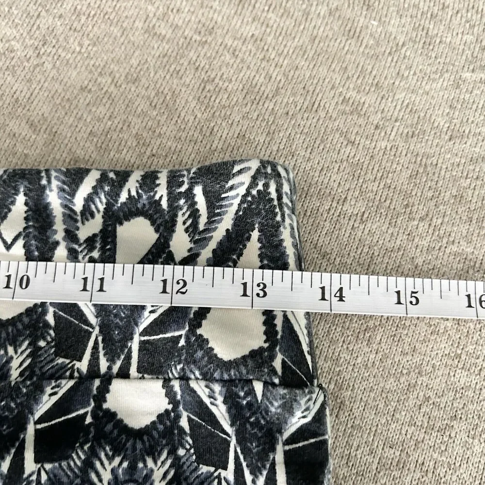 American Eagle Skirt Womens Medium All Over Print Geometric Blue White